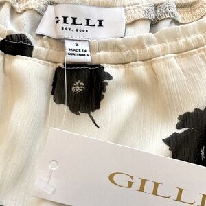 Gilli Blouse, Size S, NWT